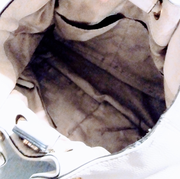 Michael Kors stone pebbled leather shoulder bag - Picture 12 of 14